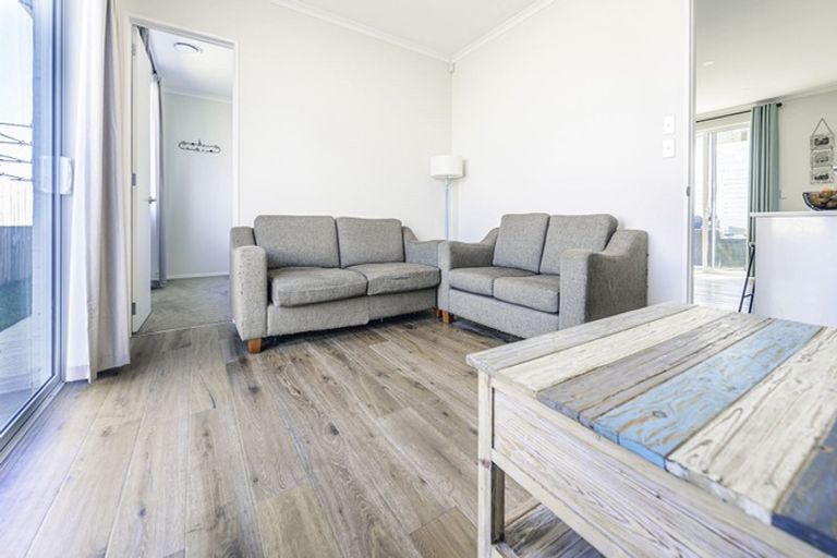 Photo of property in 15 Artists Avenue, Beachlands, Auckland, 2018