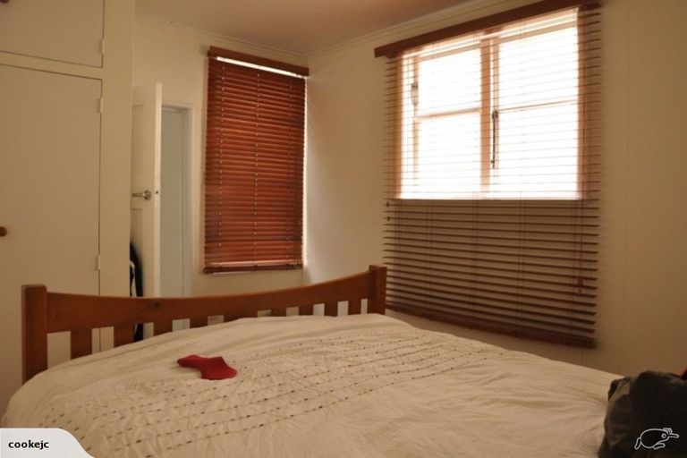 Photo of property in 23 Moir Street, Mount Victoria, Wellington, 6011