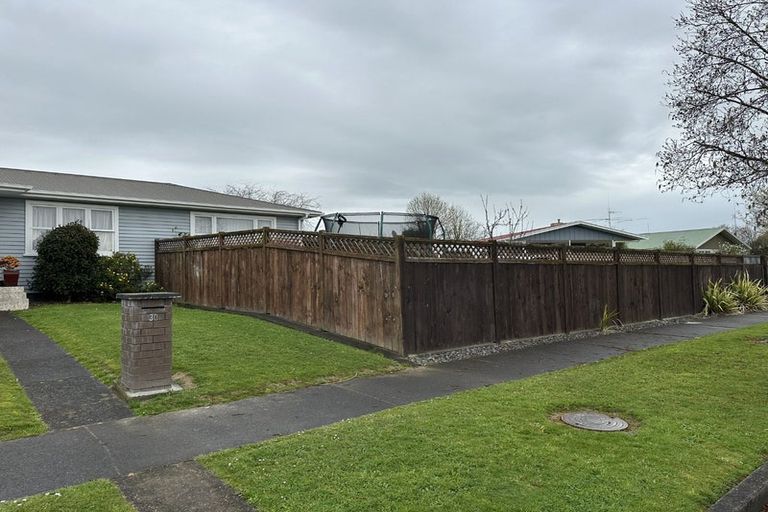 Photo of property in 30 Langley Avenue, Milson, Palmerston North, 4414