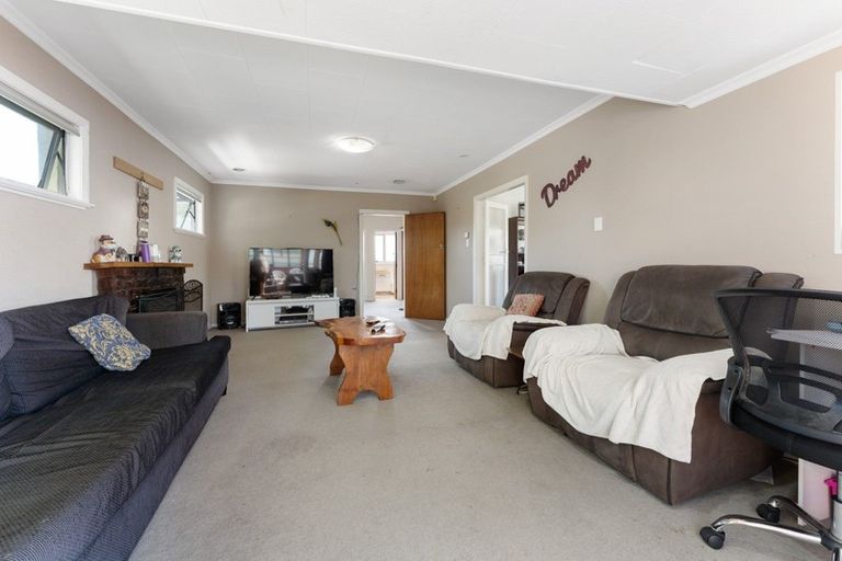 Photo of property in 12 Craig Street, Stratford, 4332