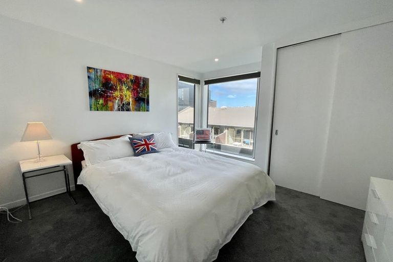 Photo of property in Portal Apartments, 6a/42 Cable Street, Te Aro, Wellington, 6011