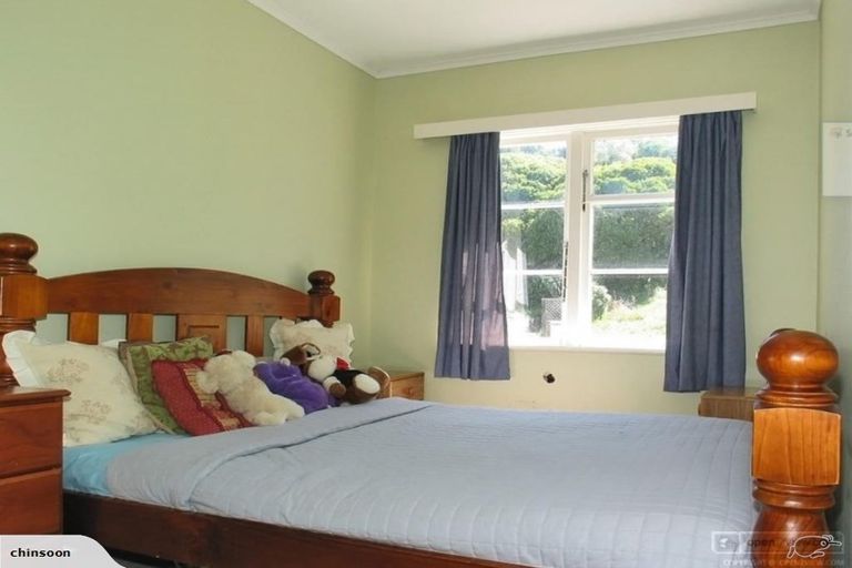 Photo of property in 357 Main Road, Tawa, Wellington, 5028