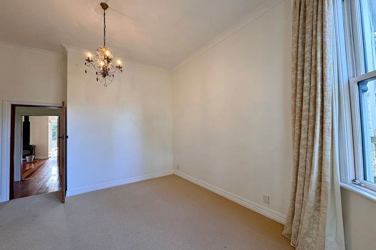 Photo of property in 8 Stirling Street, Berhampore, Wellington, 6023