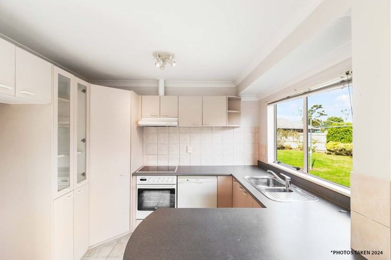 Photo of property in 21 Martin Jugum Lane, Ranui, Auckland, 0612