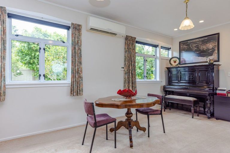 Photo of property in 6 Grey Street, College Estate, Whanganui, 4500