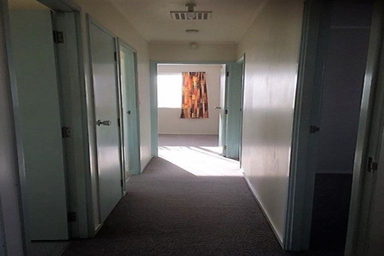 Photo of property in 19 Ransom Smyth Drive, Goodwood Heights, Auckland, 2105