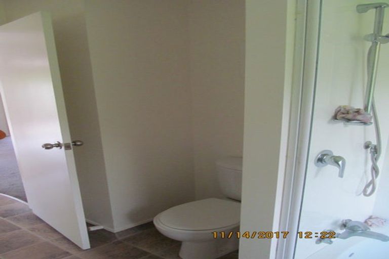 Photo of property in 12a Wicklam Lane, Greenhithe, Auckland, 0632