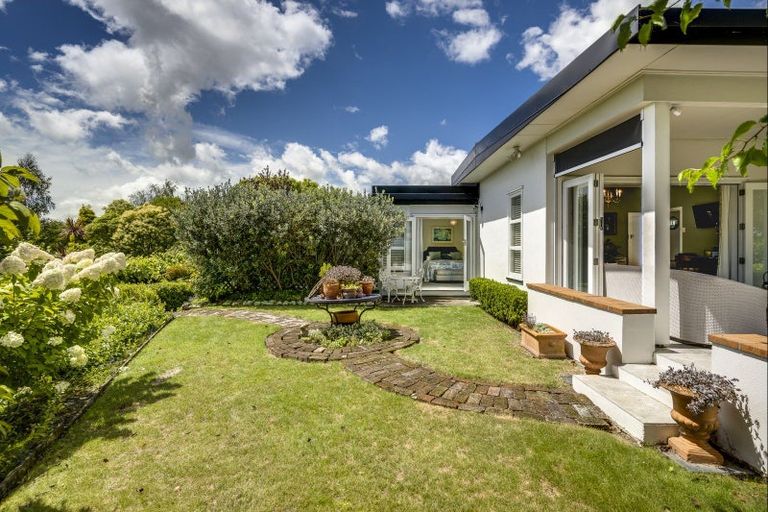 Photo of property in 20 Tauroa Road, Havelock North, 4130