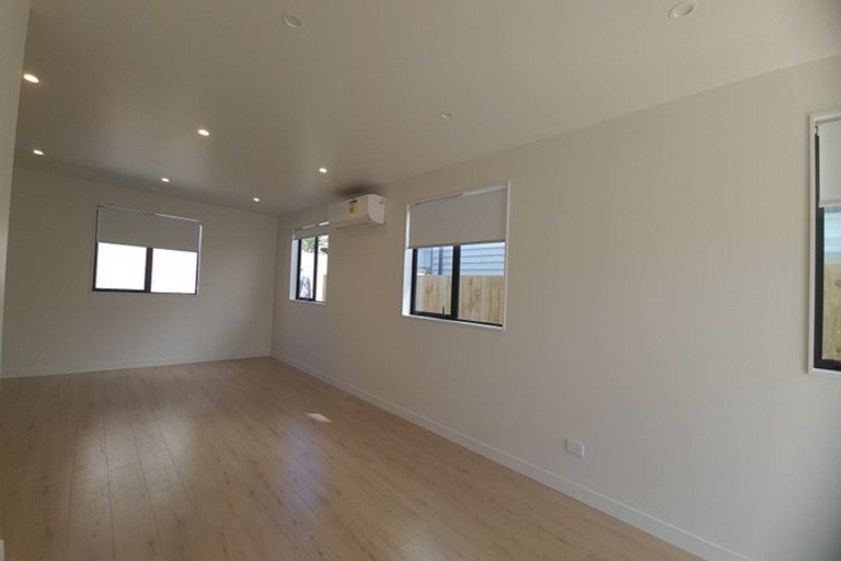 Photo of property in 15 Walsall Street, Addington, Christchurch, 8024