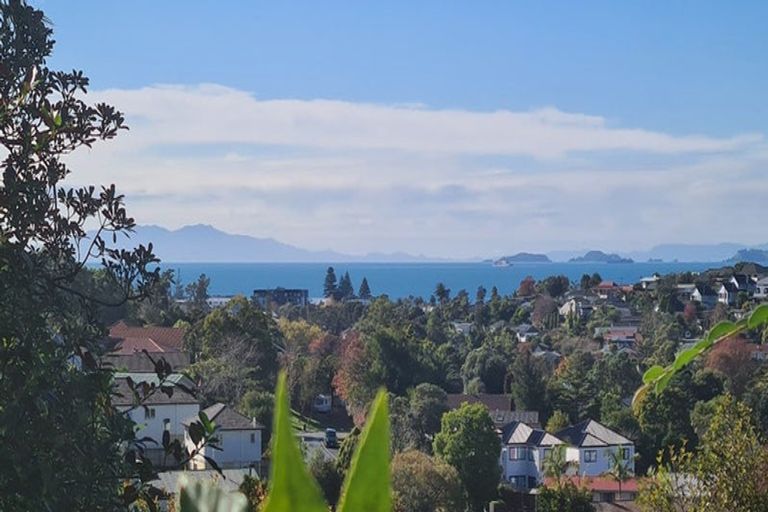 Photo of property in 16 Valdese Rise, Browns Bay, Auckland, 0630