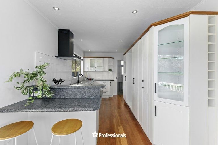 Photo of property in 14 Matuhi Street, Tirohanga, Lower Hutt, 5010