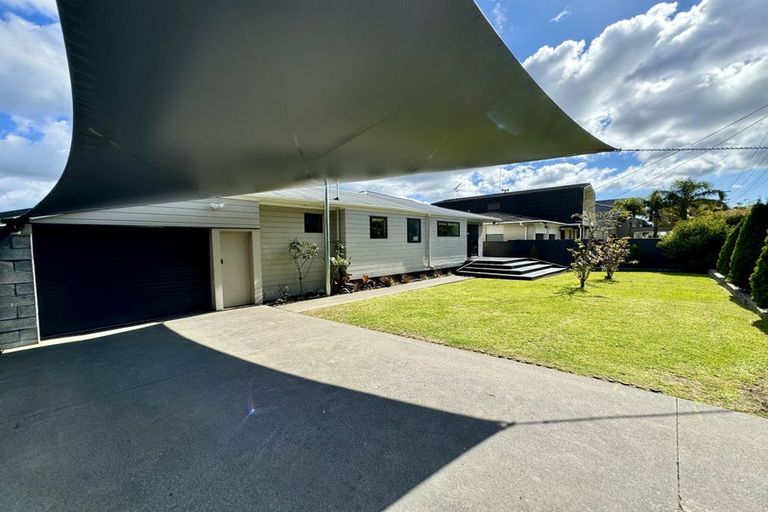Photo of property in 62 The Terrace, Herald Island, Auckland, 0618