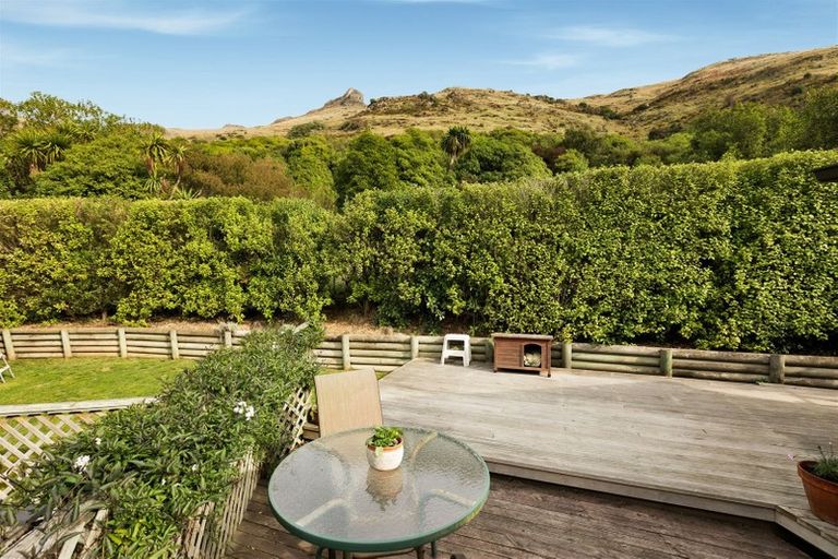 Photo of property in 14 Heathvale Place, Heathcote Valley, Christchurch, 8022