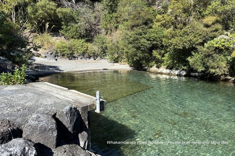 Photo of property in 8 Whakamoenga Point, Acacia Bay, Taupo, 3385