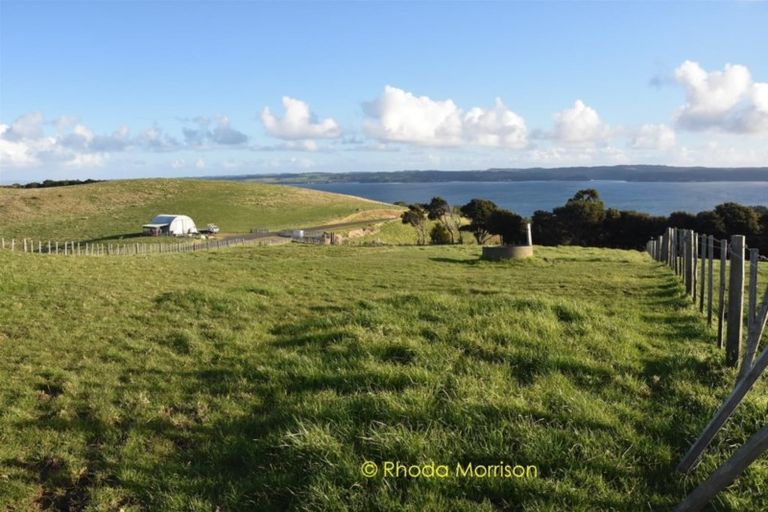 Photo of property in 6 Te Wairoa Lane, Tinopai, 0593