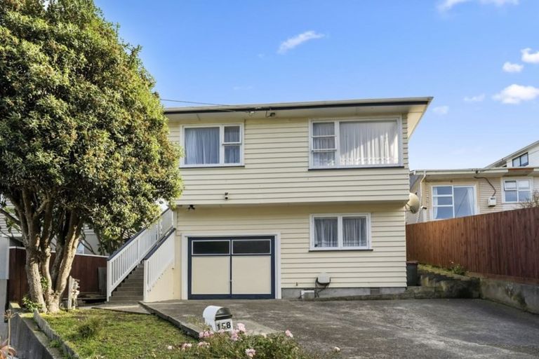 Photo of property in 158 Severn Street, Island Bay, Wellington, 6023