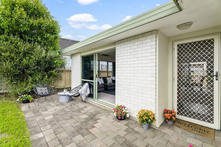 Photo of property in 1/919 Whangaparaoa Road, Manly, Whangaparaoa, 0930