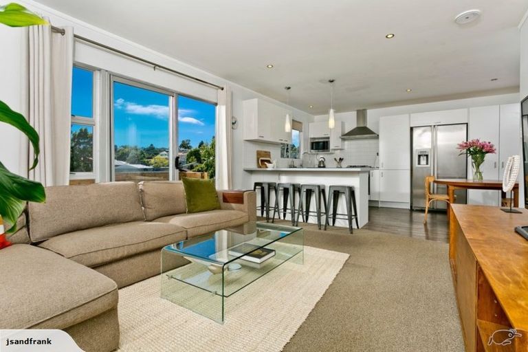 Photo of property in 51 Manuka Road, Bayview, Auckland, 0629