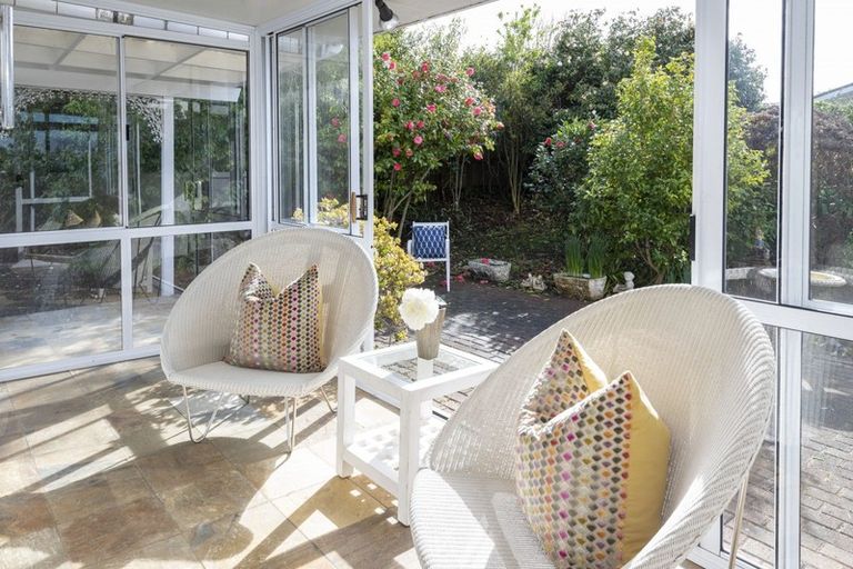 Photo of property in 32 Pegler Drive, Howick, Auckland, 2014