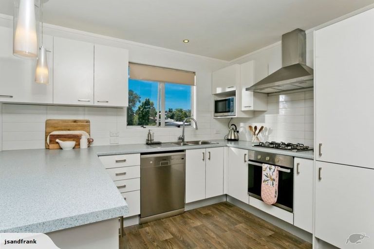 Photo of property in 51 Manuka Road, Bayview, Auckland, 0629