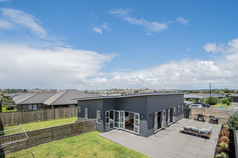 Photo of property in 140 Hillpark Drive, Pokeno, 2402