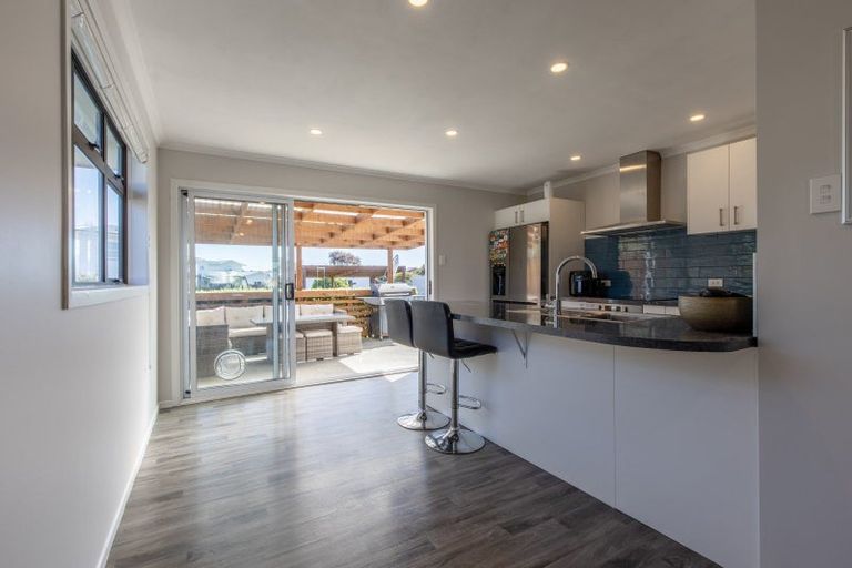 Photo of property in 18 Woburn Street, Waipukurau, 4200