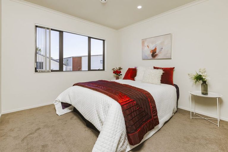 Photo of property in 6 Tapuwae Way, Mangere Bridge, Auckland, 2022