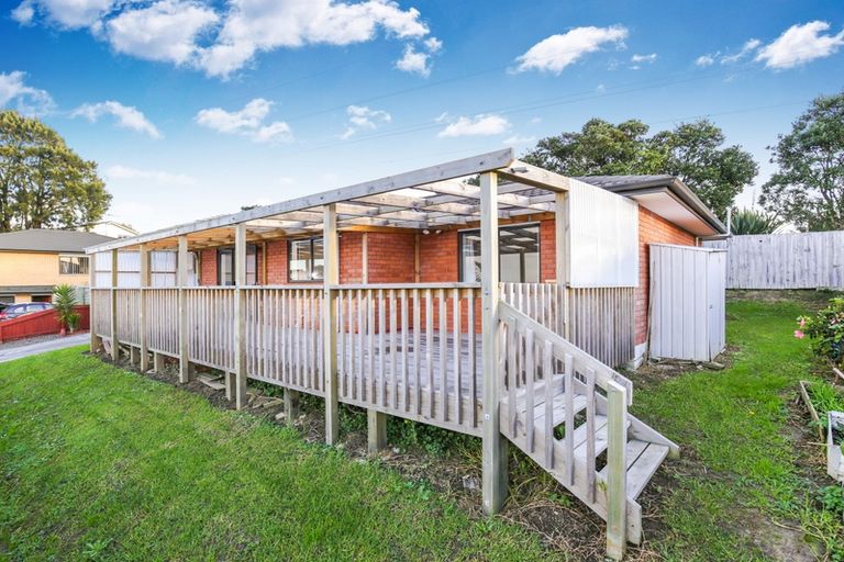 Photo of property in 20 Exotic Place, Massey, Auckland, 0614