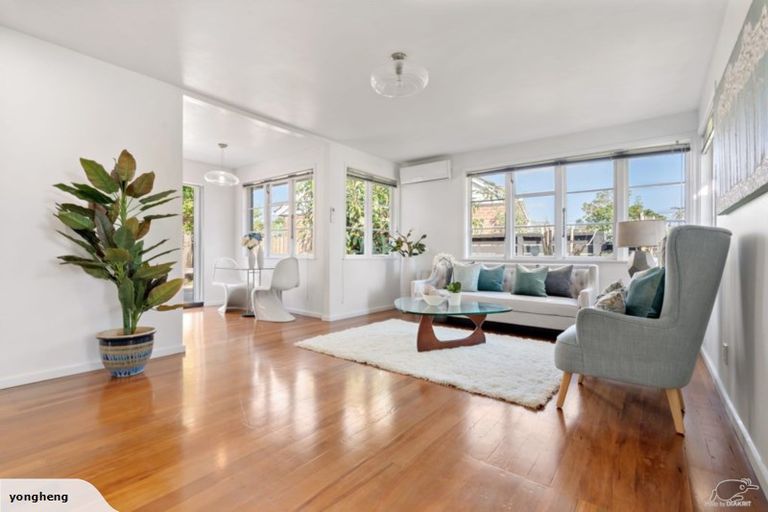 Photo of property in 20 Alamein Road, Panmure, Auckland, 1072
