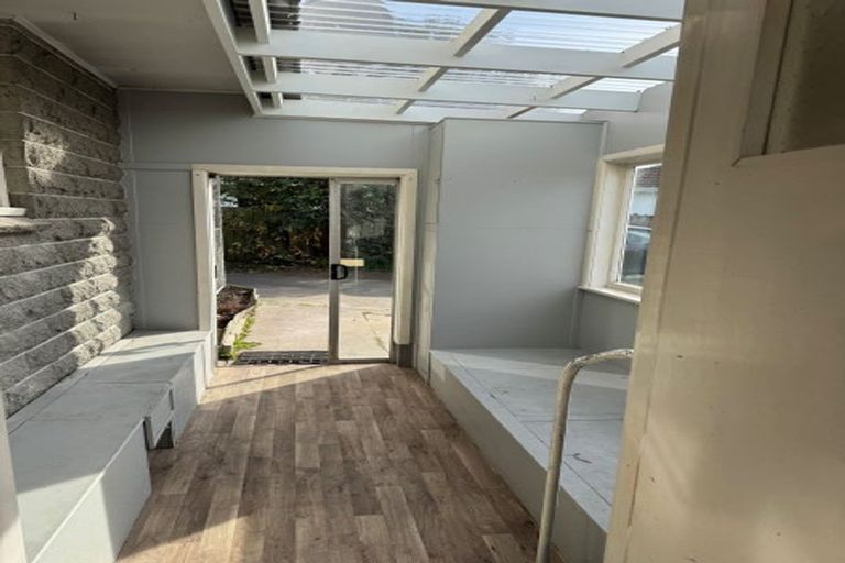 Photo of property in 2/124 Brookside Terrace, Bryndwr, Christchurch, 8053