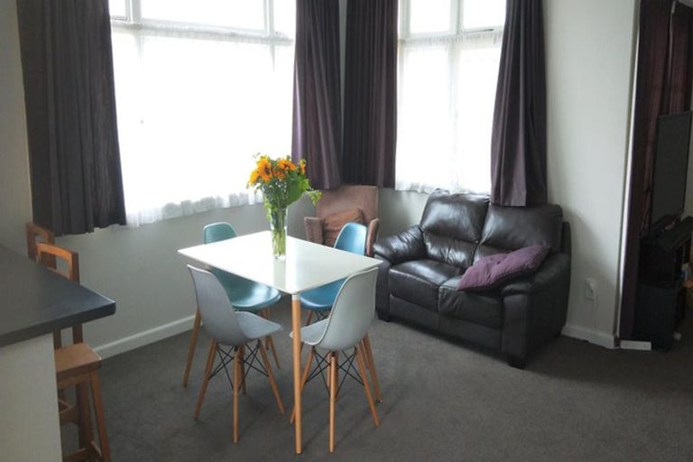 Photo of property in 495 Featherston Street, Roslyn, Palmerston North, 4414