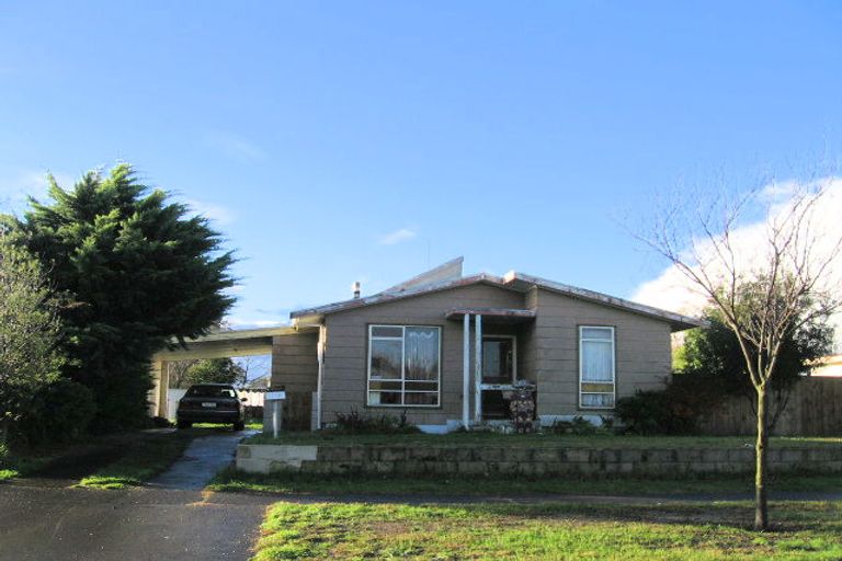 Photo of property in 42 Cartier Crescent, Flaxmere, Hastings, 4120