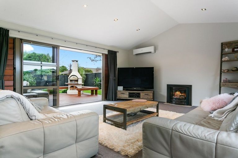 Photo of property in 3 Cooper Crescent, Cambridge, 3434