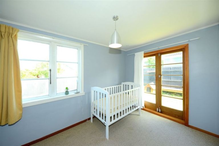 Photo of property in 2/7 Wilmot Street, Northcote, Christchurch, 8052