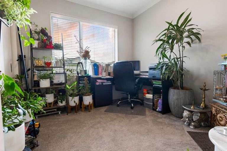 Photo of property in 8 Gemscott Crescent, Huapai, Kumeu, 0810