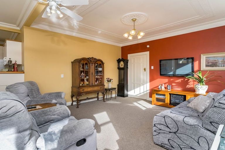 Photo of property in 5 East Avenue, Saint Kilda, Dunedin, 9012