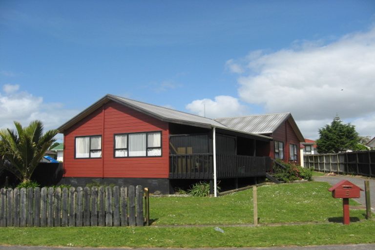 Photo of property in 5 Rukumoana Place, Clendon Park, Auckland, 2103