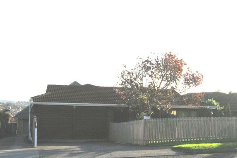 Photo of property in 3 Somerville Road, Shelly Park, Auckland, 2014