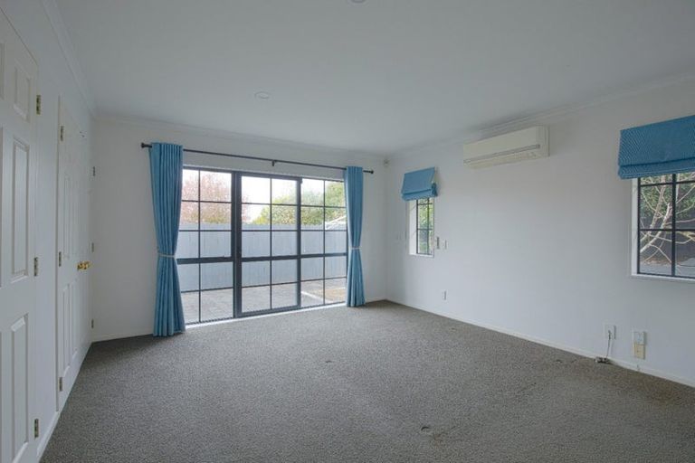 Photo of property in 8 Highgate Place, Somerville, Auckland, 2014
