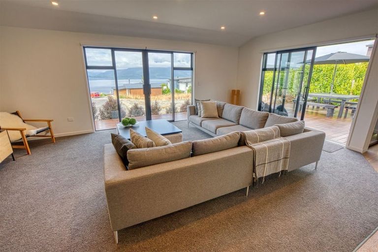 Photo of property in 1 Koe Street, Moana, 7872