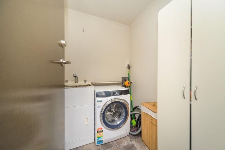 Photo of property in 44 Holdsworth Avenue, Milson, Palmerston North, 4414