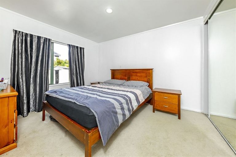 Photo of property in 4 Bernina Place, Weymouth, Auckland, 2103