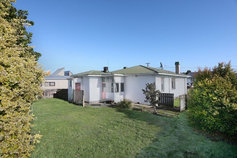 Photo of property in 23 Ross Street, Marton, 4710