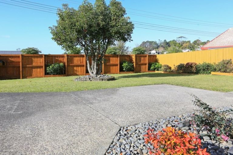 Photo of property in 212 Glengarry Road, Glen Eden, Auckland, 0602