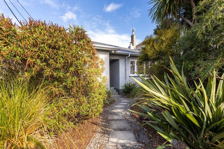 Photo of property in 47 Whiteley Street, Moturoa, New Plymouth, 4310