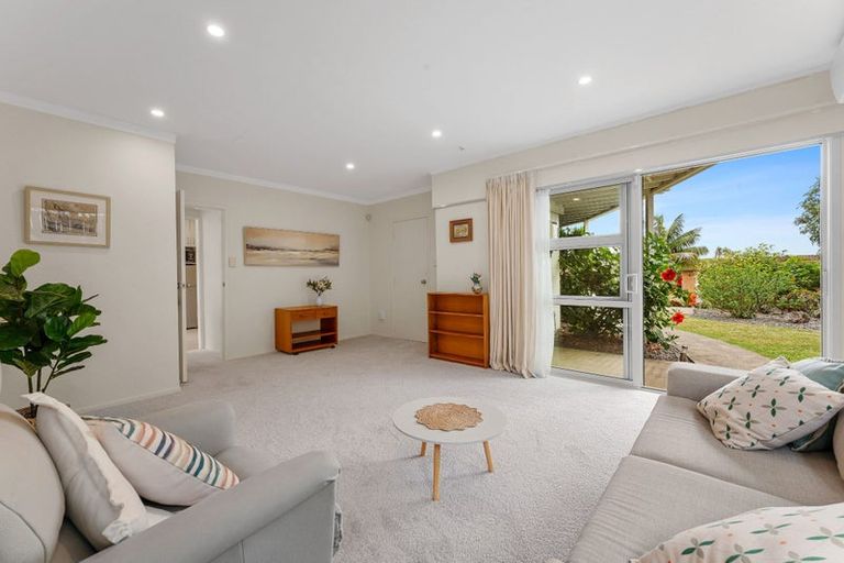 Photo of property in 14 Clyside Avenue, Half Moon Bay, Auckland, 2012