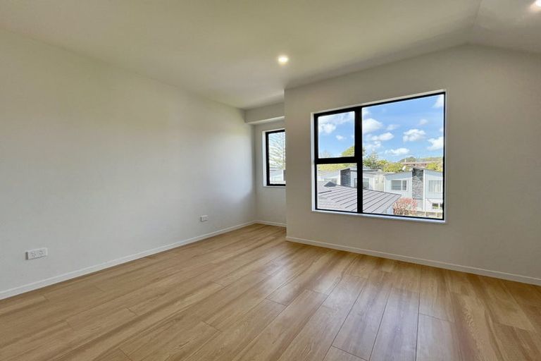 Photo of property in 523f Pakuranga Road, Howick, Auckland, 2010