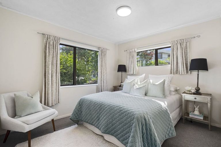 Photo of property in 2/51 Nigel Road, Browns Bay, Auckland, 0630