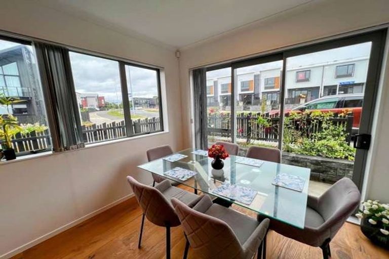 Photo of property in 12 Te Rito Road, Hobsonville, Auckland, 0616