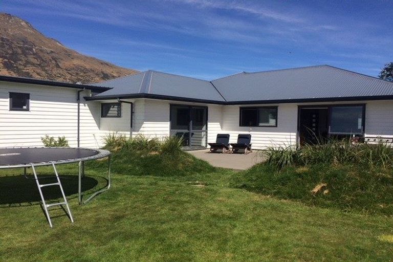 Photo of property in 12 Bridesdale Drive, Lake Hayes, Queenstown, 9304